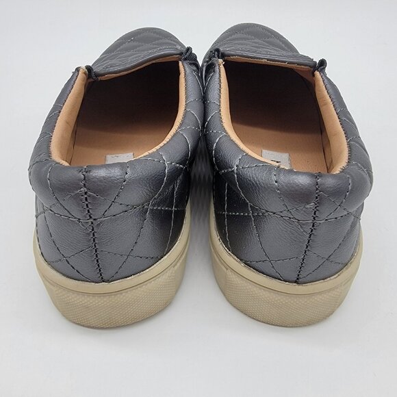 Steve Madden Shoes Ecentrcq Slip On Womens Size 6 M Dark Gray Quilted‎ Leather - Picture 6 of 9